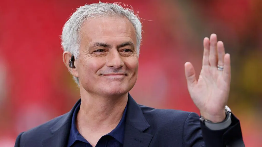 Which person says no to this Portuguese giant? - Mourinho arrives for talks